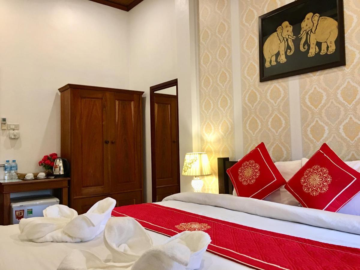 Luang Prabang Pangkham Hotel Exterior photo